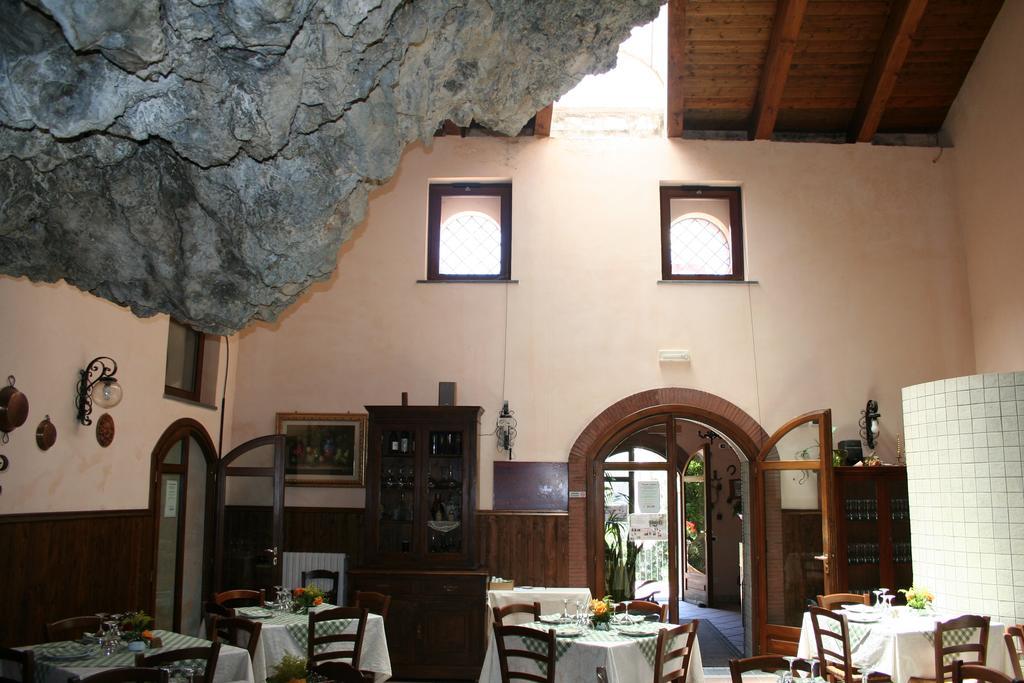 Agriturismo La Grotta Corbara  Exterior photo